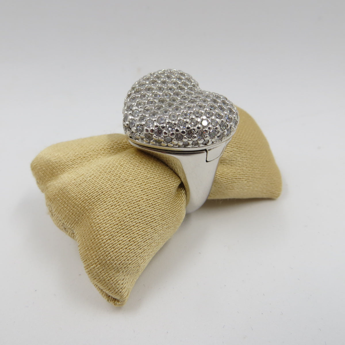 Anello AZHAR