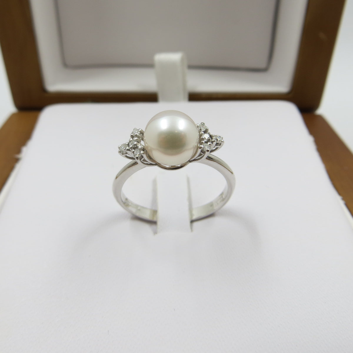 Anello NIMEI Perla Antiqua Akoya Brillanti