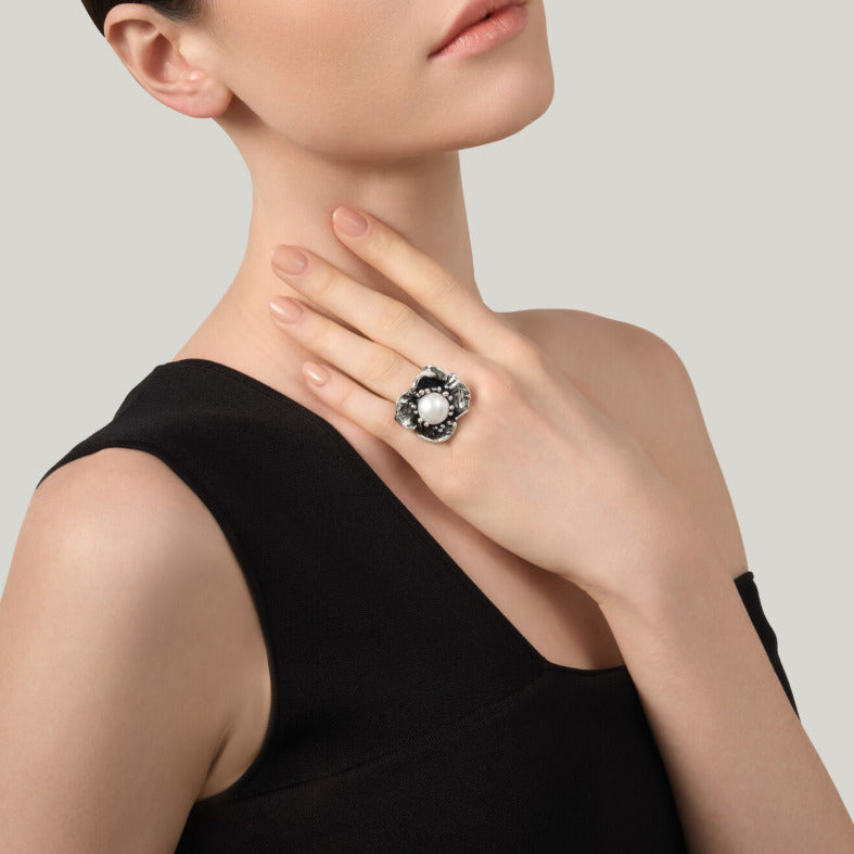 Anello Giovanni Raspini Magnolia Grande Argento e Perla