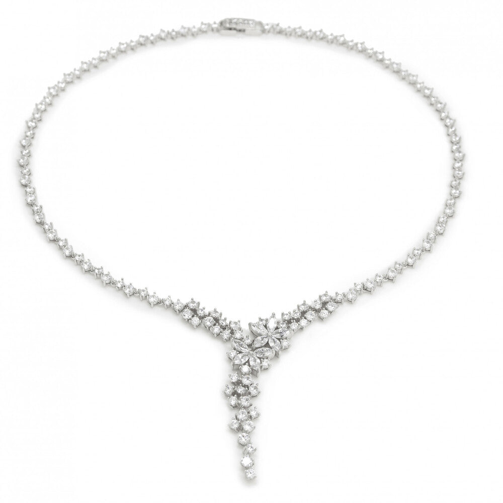 Collana LineArgent con disegno floreale