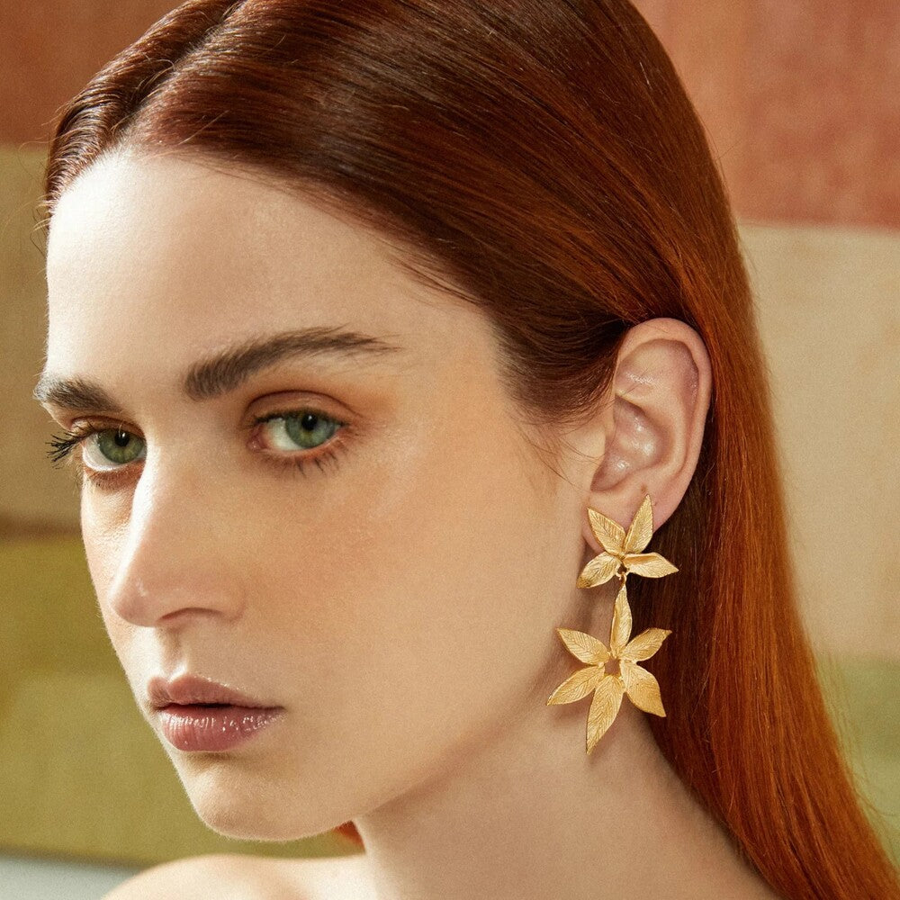 Orecchini Giulia Barela Leaves Flora Bronzo bagnato Oro 24 carati